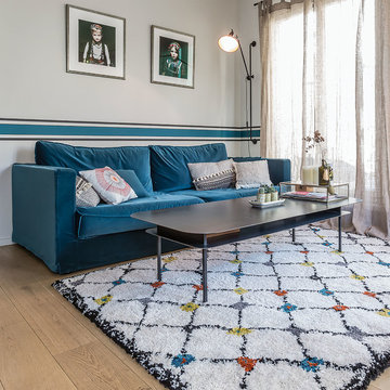 Salon de type scandinave avec un tapis KABOSHON