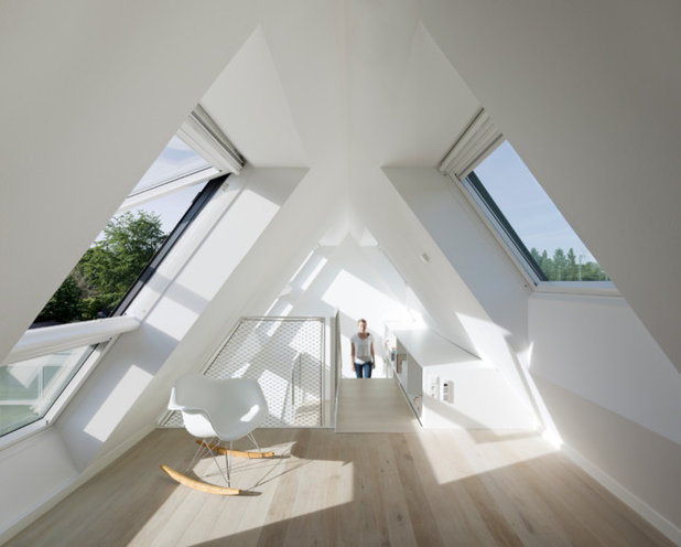 Contemporary Living Room by VELUX France Officiel