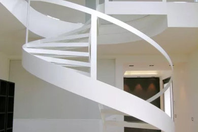 Diseño de escalera moderna grande
