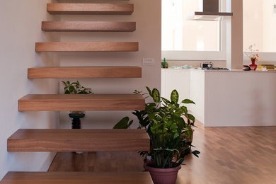 Design ideas for a modern staircase in Cagliari.