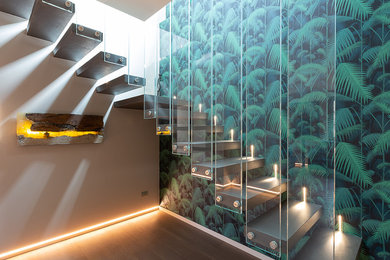 ボローニャにあるコンテンポラリースタイルのおしゃれな階段の写真