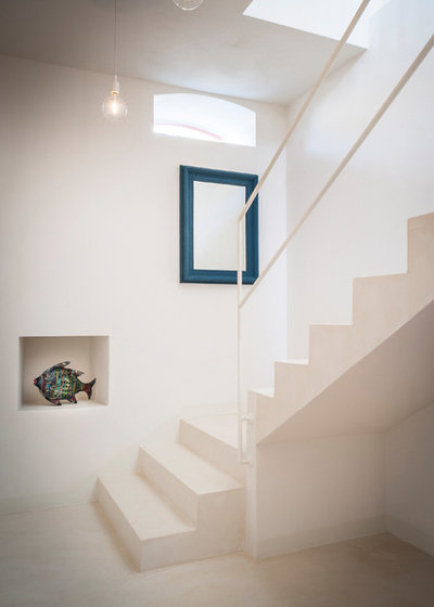 Coastal Staircase by IB Studio