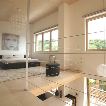 Holzhaus am Hang