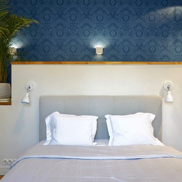 Schlafzimmer in weiß mit Bett skandinavisch