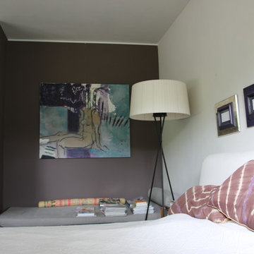 Schlafzimmer mit beruhigender Wandfarbe