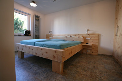 Geräumiges Landhausstil Schlafzimmer in Stuttgart