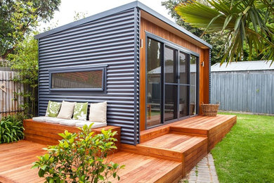 Small contemporary detached guesthouse in Adelaide.