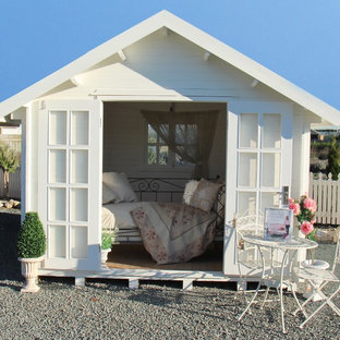 This is an example of a mid-sized traditional detached shed and granny flat in Sydney.
