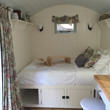 18 foot luxury English shepherd hut