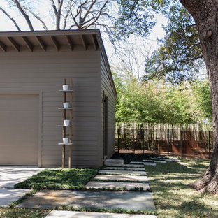 Inspiration for a contemporary shed and granny flat in Dallas.