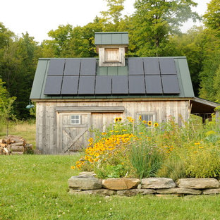 Photo of a country barn in Burlington.