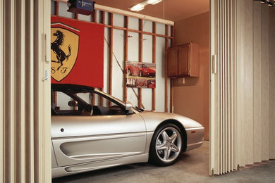 Garage - industrial garage idea in Los Angeles