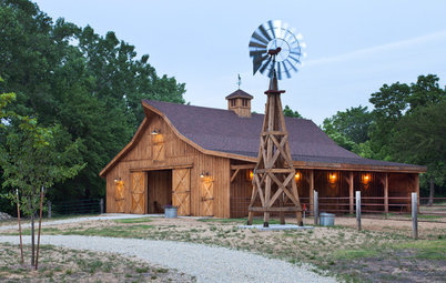 Farmhouse Style: Windmill Power Comes Around Again