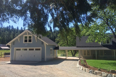 Example of a mid-sized farmhouse detached barn design in Sacramento