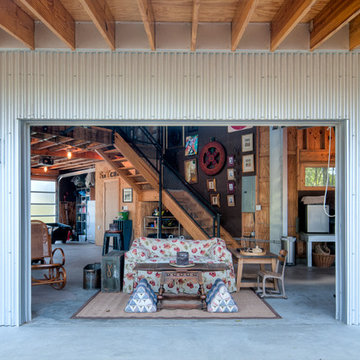 Barn/Garage/Pool/Studio. Virginia