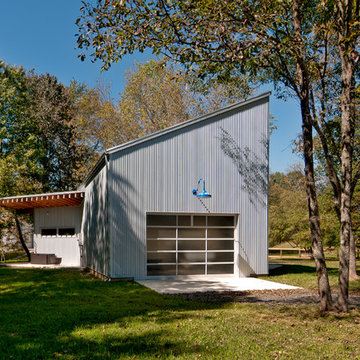 Barn/Garage/Pool/Studio. Virginia