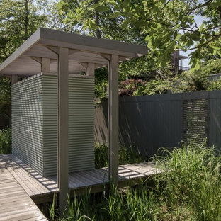 This is an example of a small midcentury detached shed and granny flat in New York.