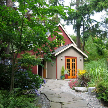 Beach cabin garage