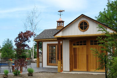 Inspiration for a traditional garden shed and building in Toronto.