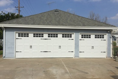 Garage - mid-sized detached garage idea in Orange County