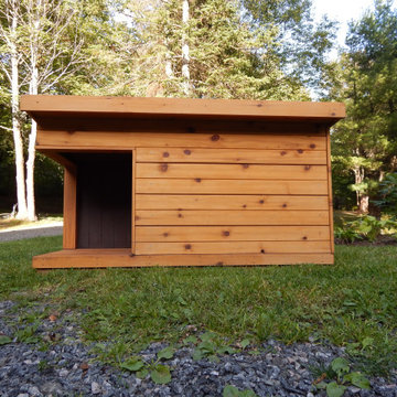 Cedar Suite - Insulated Doghouse