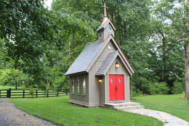 Barn - mid-sized country detached barn idea in Other