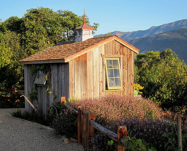Landhausstil Gartenhaus by Santa Barbara Home Design