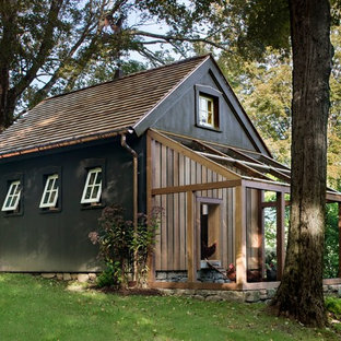 Photo of a mid-sized country detached barn in New York.