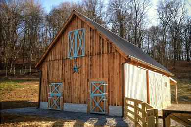 Barn - large farmhouse detached barn idea in Nashville