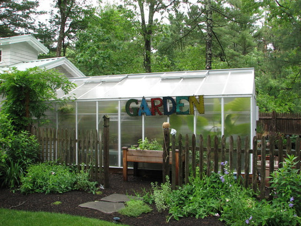 Klassisk Förråd by Garden Tech Horticultural Services LLC