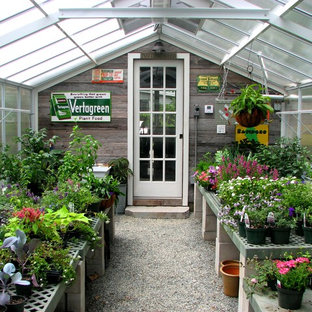 Design ideas for a mid-sized traditional detached greenhouse in Boston.