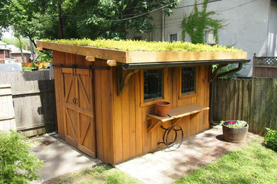 ルイビルにあるお手頃価格の小さなトラディショナルスタイルのおしゃれなガーデニング小屋の写真