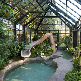 Inspiration for a large modern detached greenhouse in Vancouver.