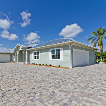 Key West Style "Beau Rivage" Waterfront/2 garages/workout room
