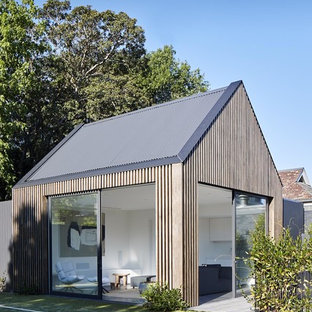 Contemporary detached granny flat in Melbourne.