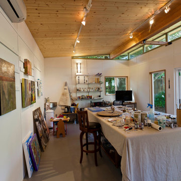Modern-Shed Art Studio | Interior