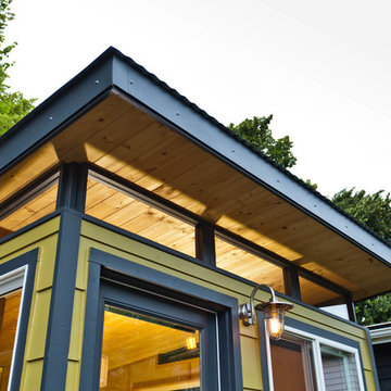 Modern-Shed Home Office