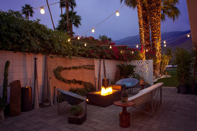 ロサンゼルスにある高級な中くらいなミッドセンチュリースタイルのおしゃれな物置小屋・庭小屋の写真