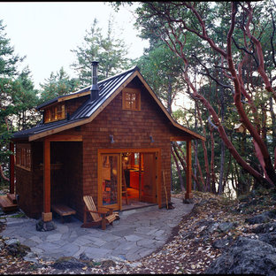 Guesthouse - rustic detached guesthouse idea in Seattle