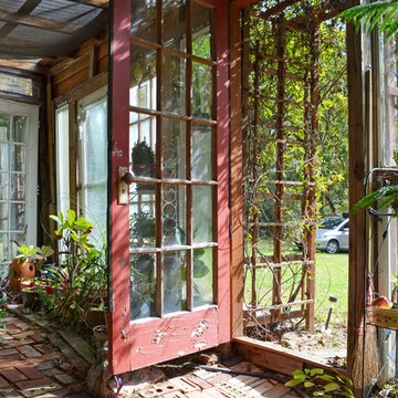 Recycled Greenhouse in Piny Woods of Texas