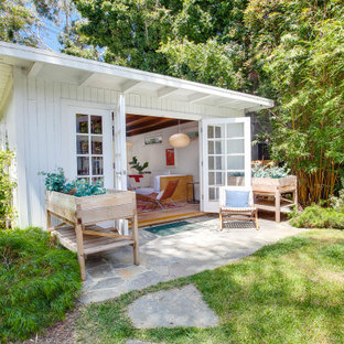 Photo of a beach style shed and granny flat in Los Angeles.