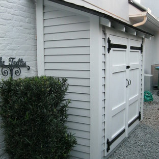 Inspiration for a traditional shed and granny flat in Orlando.