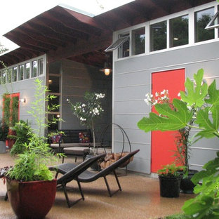 Design ideas for a large modern detached granny flat in Denver.