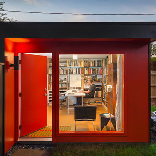 This is an example of a small modern shed and granny flat in Kansas City.