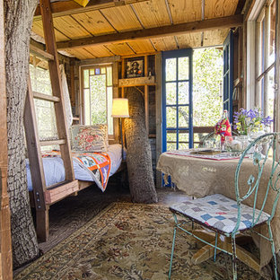 Inspiration for a rustic guesthouse remodel in San Francisco