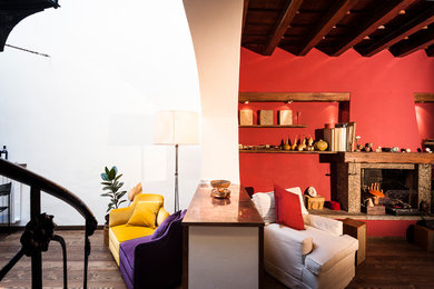 Photo of an eclectic living room in Milan.