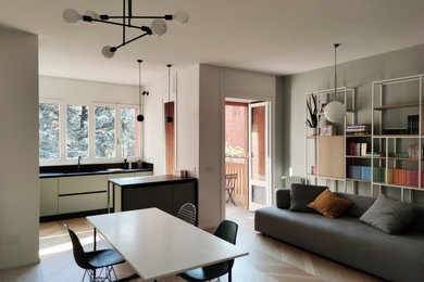 Immagine di un grande soggiorno minimalista