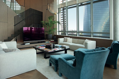 Foto di un grande soggiorno minimal con parquet scuro e pavimento marrone