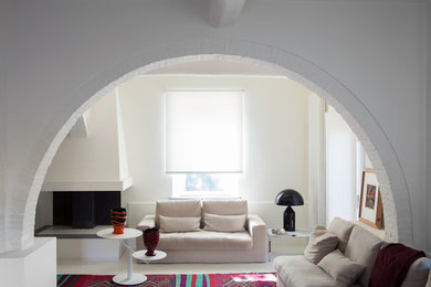 This is an example of a modern living room in Florence.