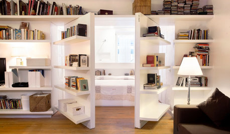 L’Idea del Mese: La Libreria con Porte a Bilico che fa Entrare la Luce